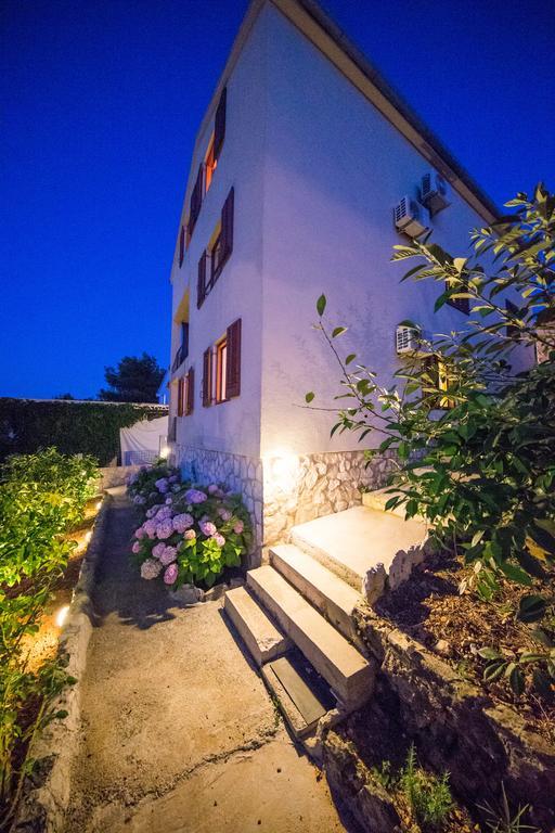 Apartments Pol Murvu Vis Exterior foto