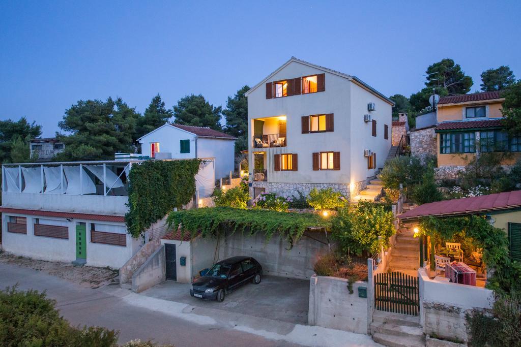 Apartments Pol Murvu Vis Exterior foto