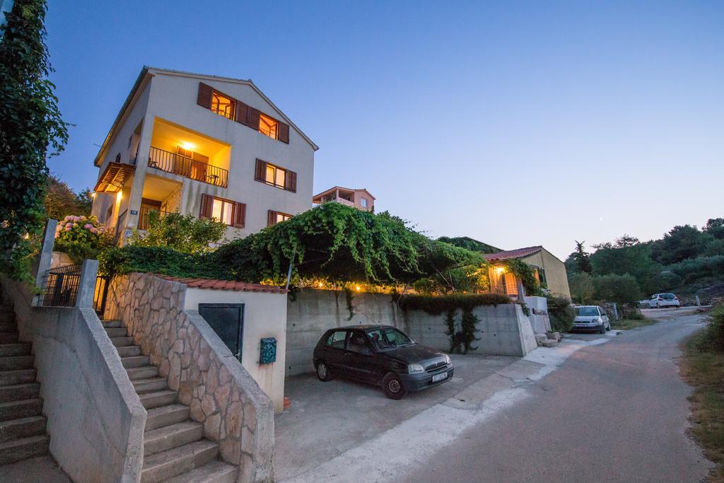 Apartments Pol Murvu Vis Exterior foto