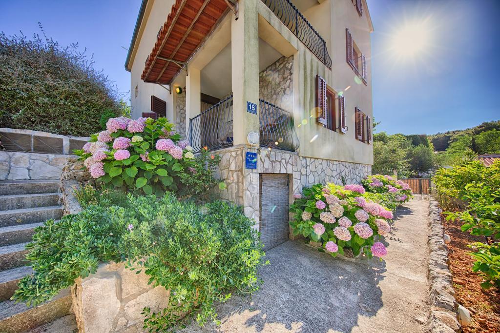 Apartments Pol Murvu Vis Exterior foto